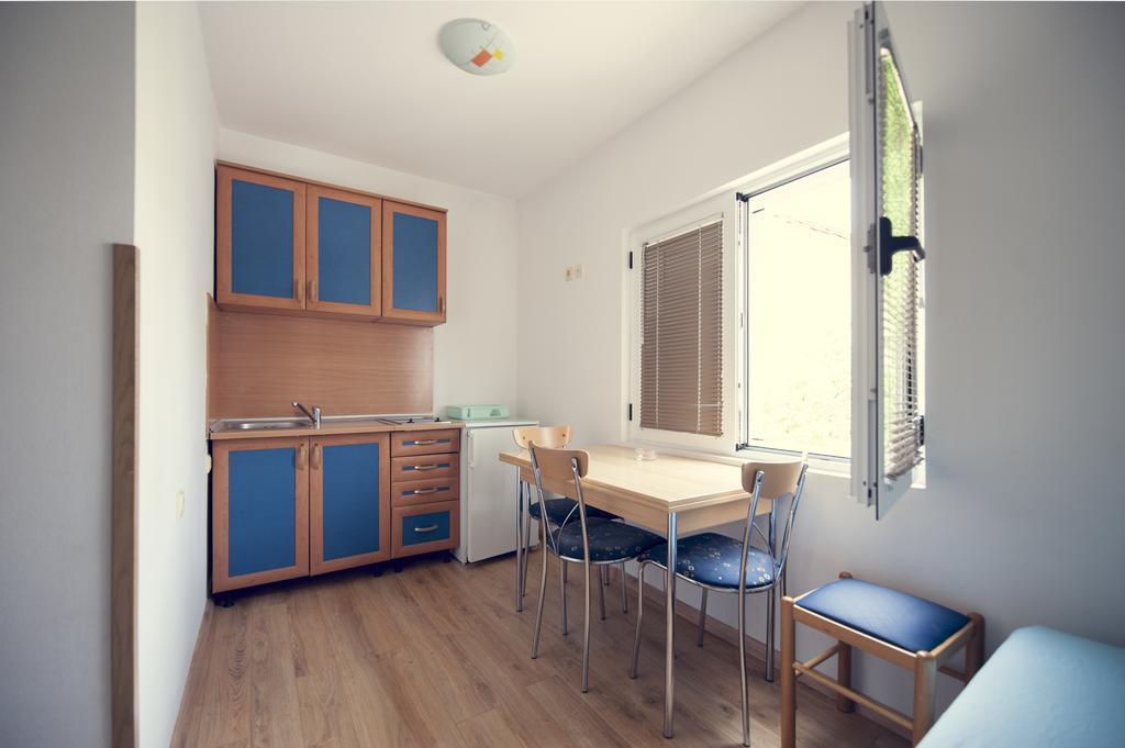 Lyon Apartments Budva Quarto foto