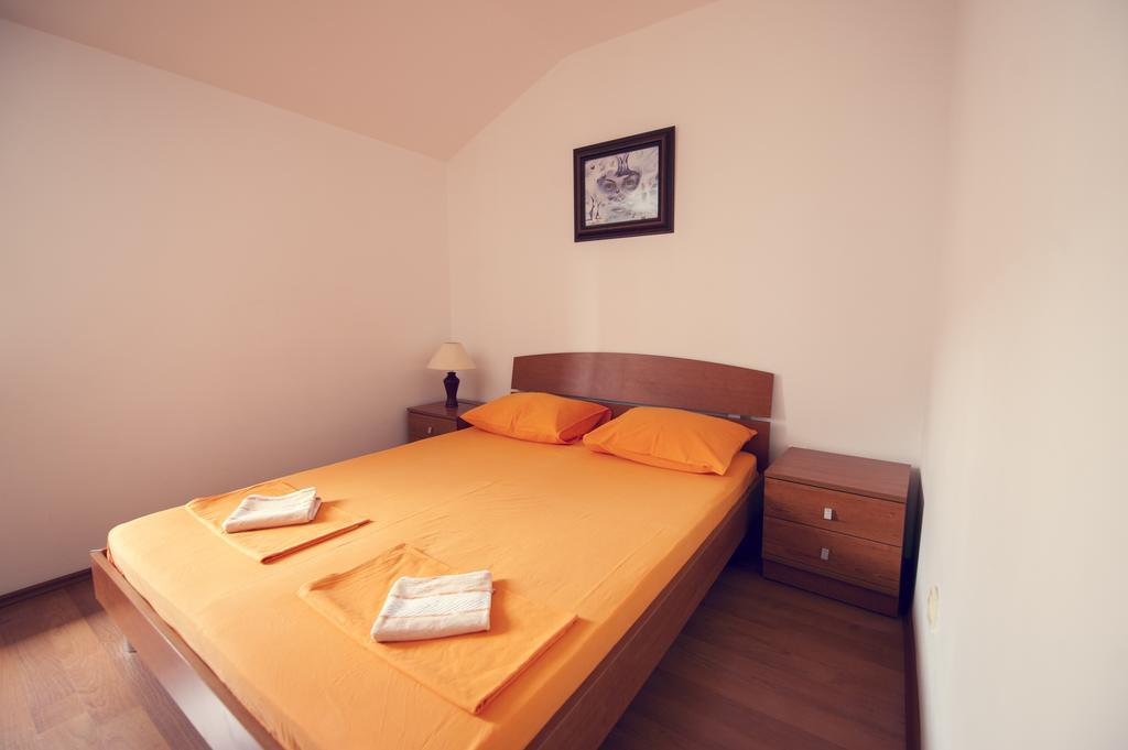 Lyon Apartments Budva Quarto foto