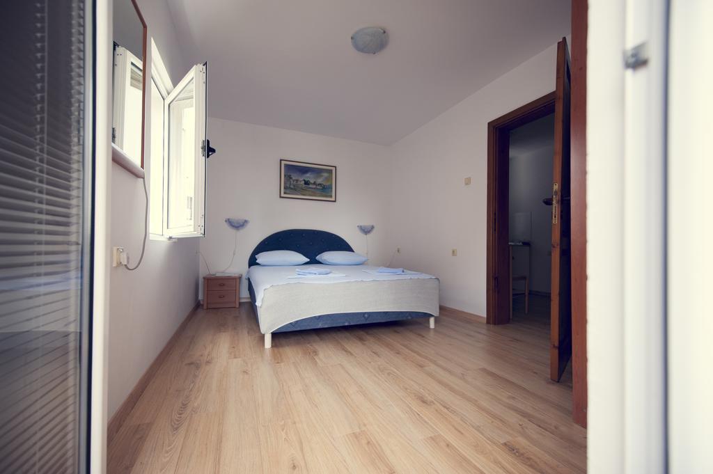 Lyon Apartments Budva Quarto foto