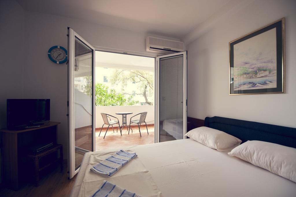 Lyon Apartments Budva Quarto foto