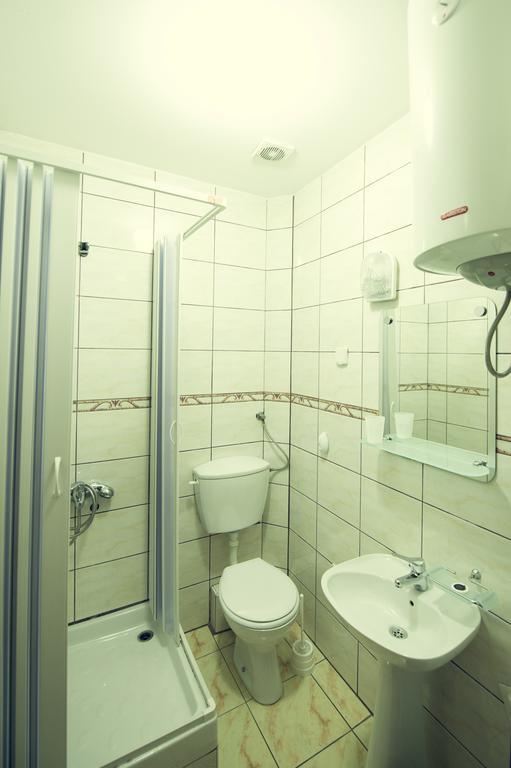 Lyon Apartments Budva Quarto foto